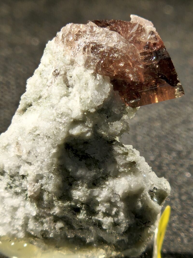 Axinite cristal