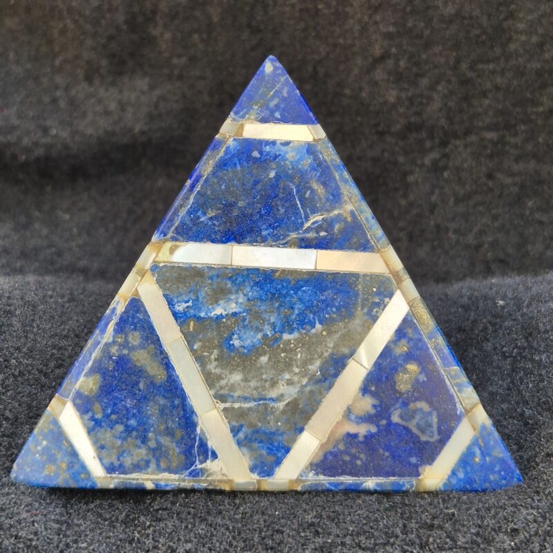 Lapis pyramide