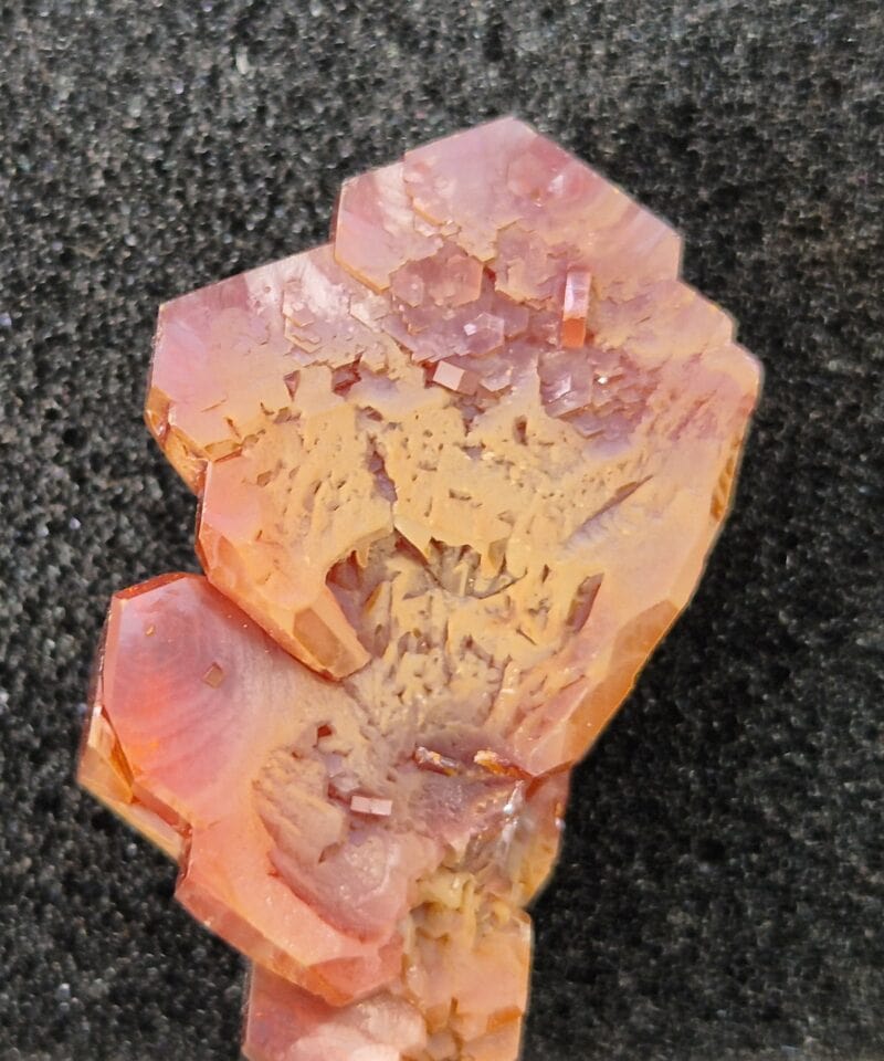 Vanadinite midelt n33