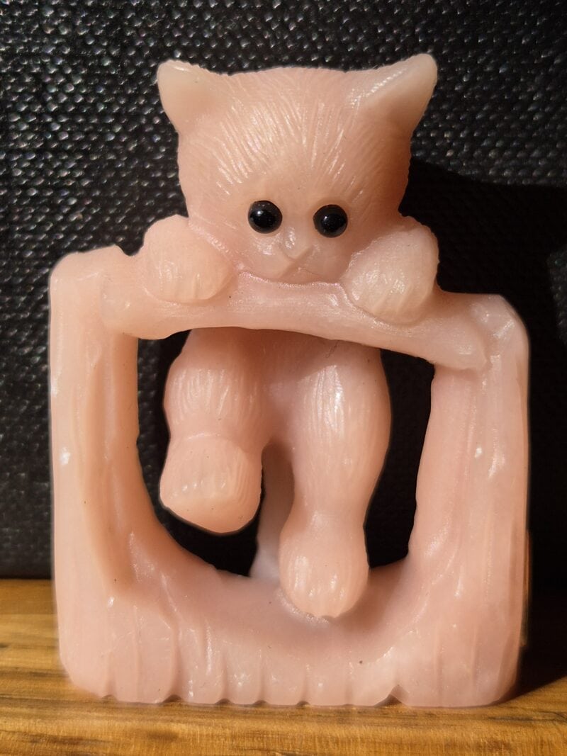 Chat en Opale Rose