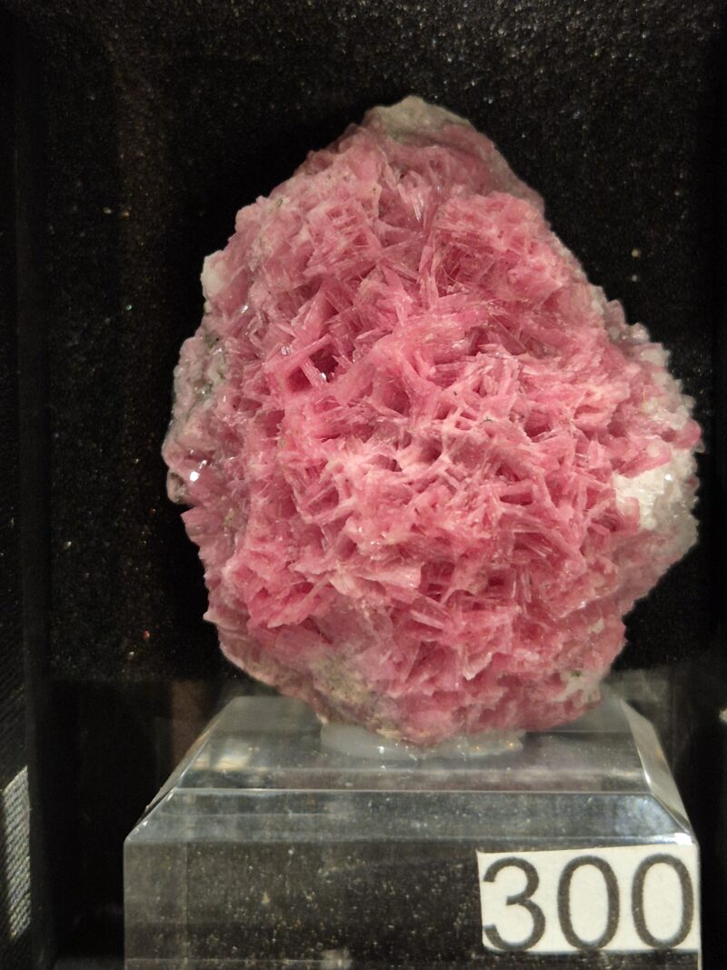 Rhodonite huanzala2
