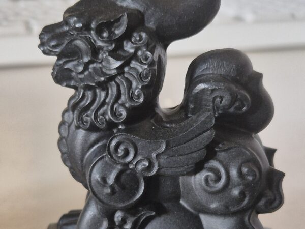 Chien foo ardoise noire