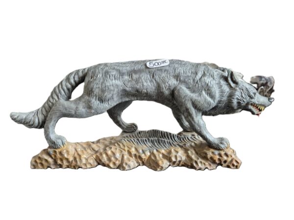 Loup sculpté