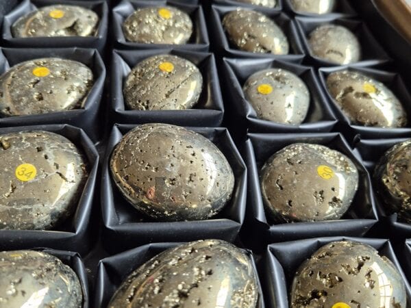 Galet en pyrite