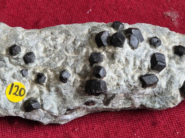Grenat almandin Autriche