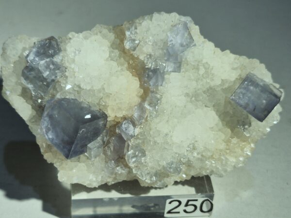 Fluorite cubes bleus quartz