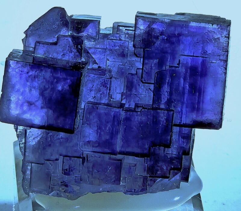 Fluorite violette Akesu mine