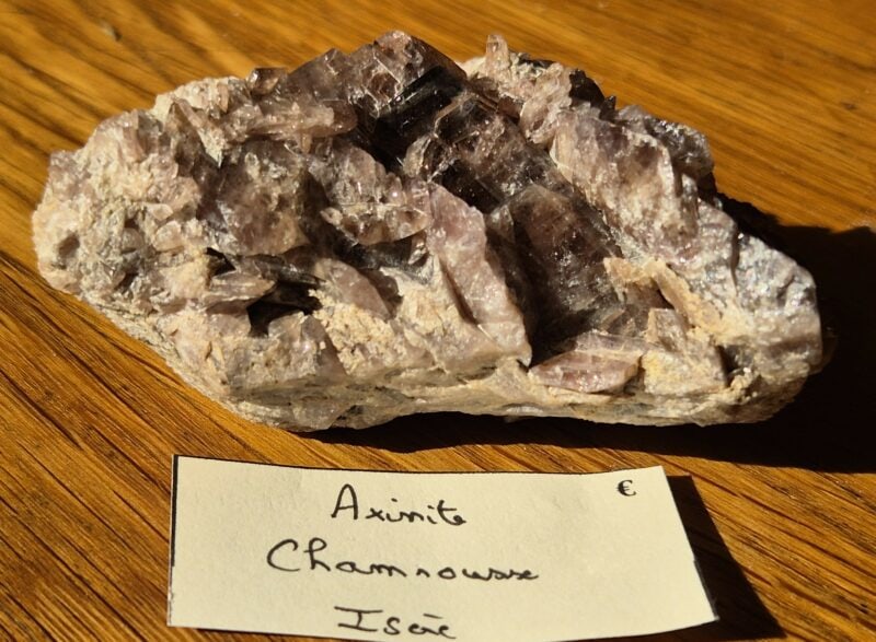 Axinite Chamrousse