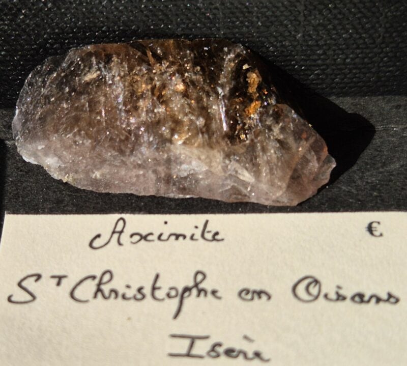 Axinite cristal
