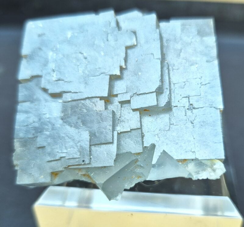 Fluorine cube bleu