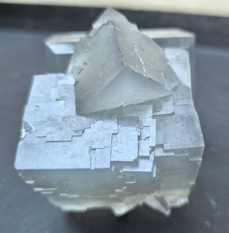 Fluorine cube bleu
