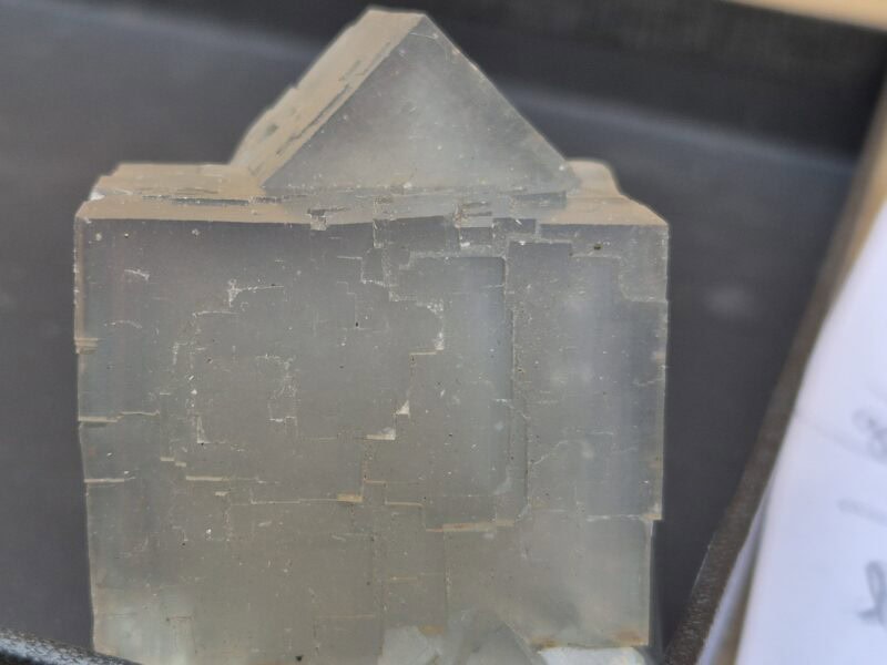Fluorine cube bleu