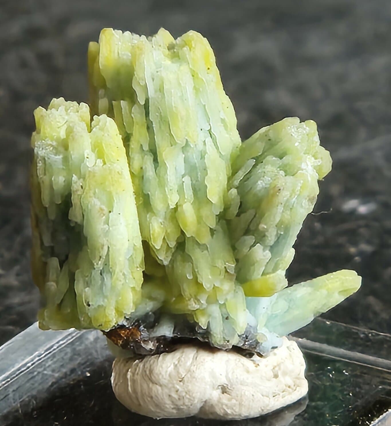 Plumbogummite rhomboèdre