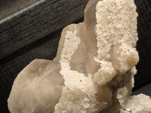 Quartz Dolomite Mont Blanc