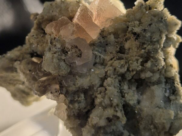 Fluorite rose Bassin Talèfre