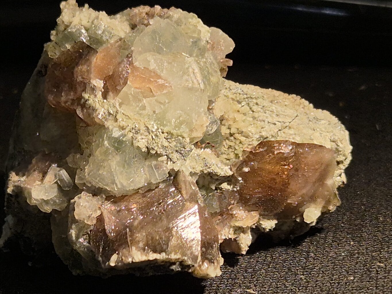 Prehnite Bissolite Axinite Oisans – Image 4