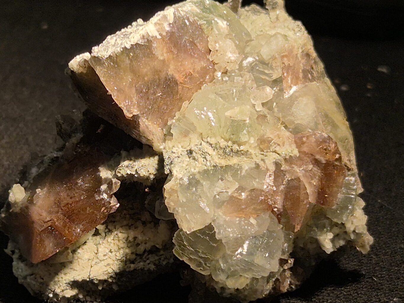 Prehnite Bissolite Axinite Oisans – Image 3