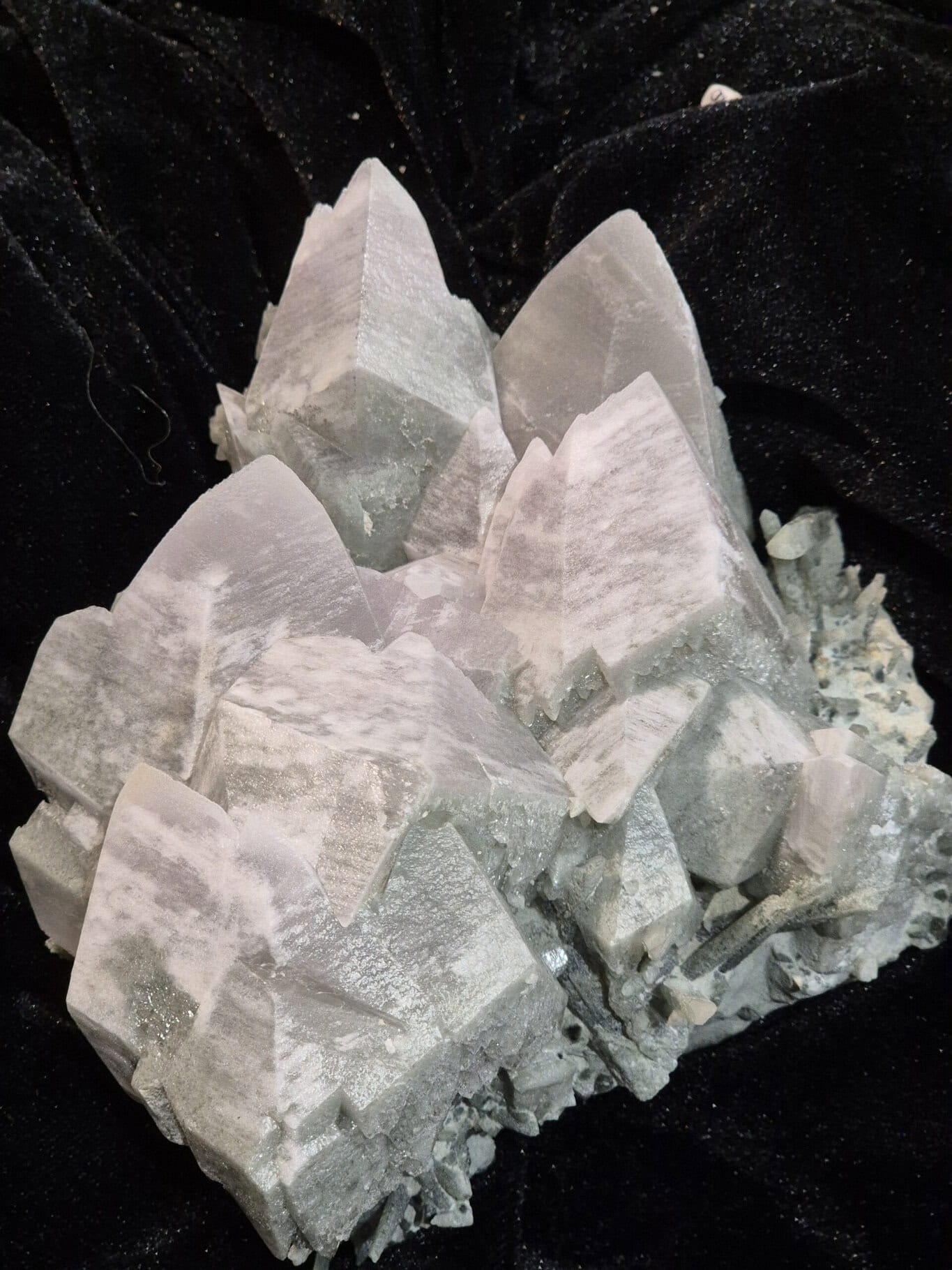 Scalénoèdre de Calcite Maronne