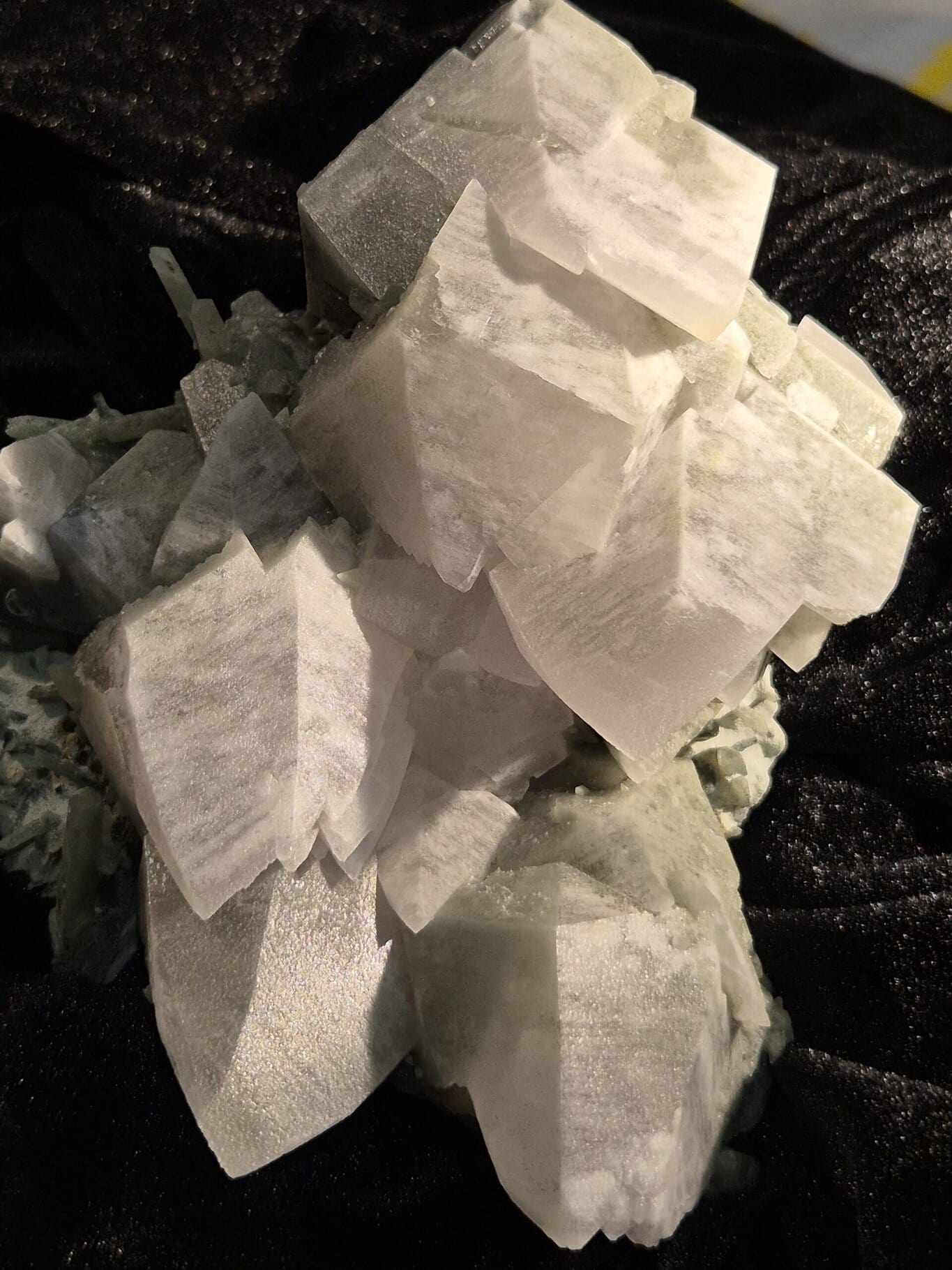 Scalénoèdre de Calcite Maronne