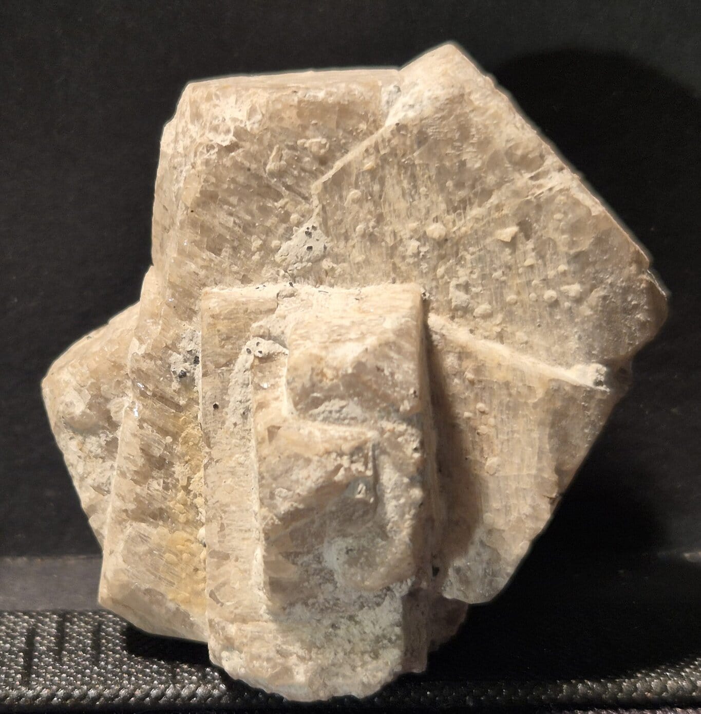 Sanidine maclée