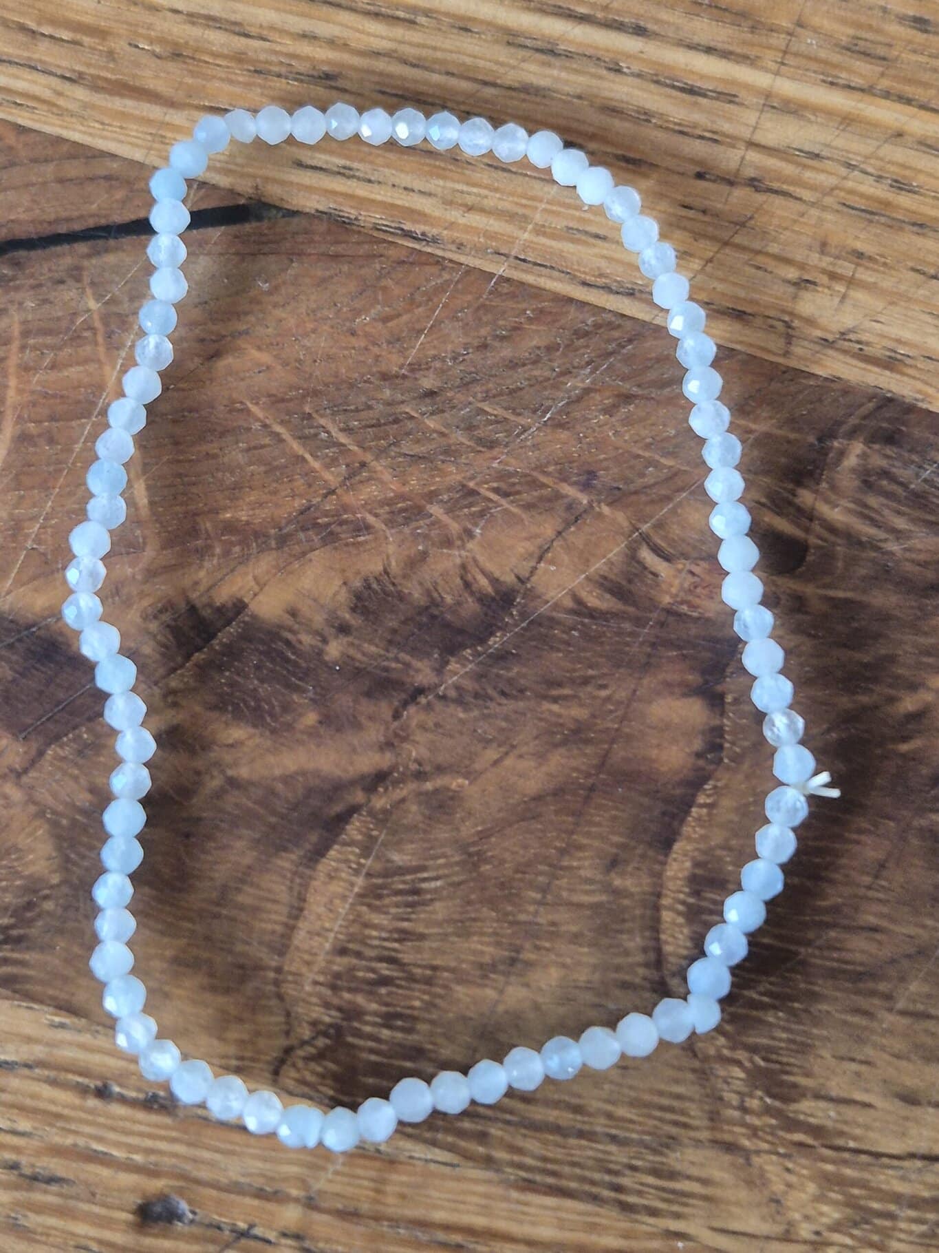 Bracelet Calcédoine facettée 2mm