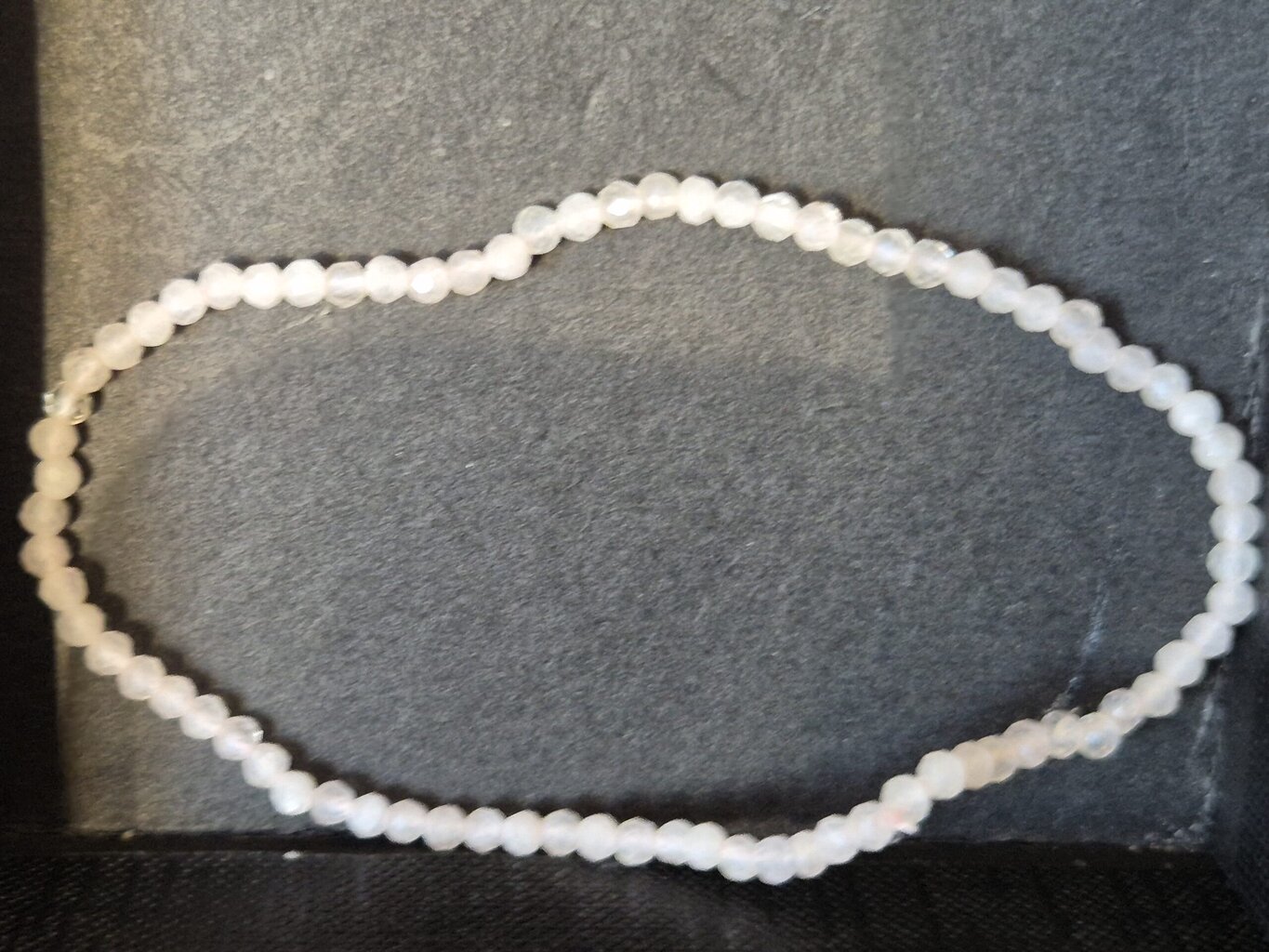 Bracelet Pierre de lune 2mm