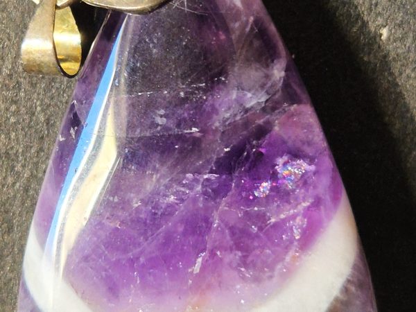 Améthyste chevron pendentif triangle
