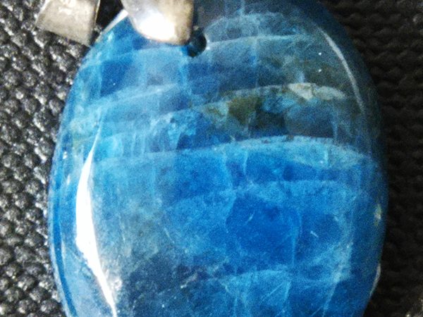 Apatite ovale pendentif
