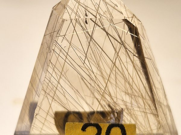 Quartz rutile inclusions