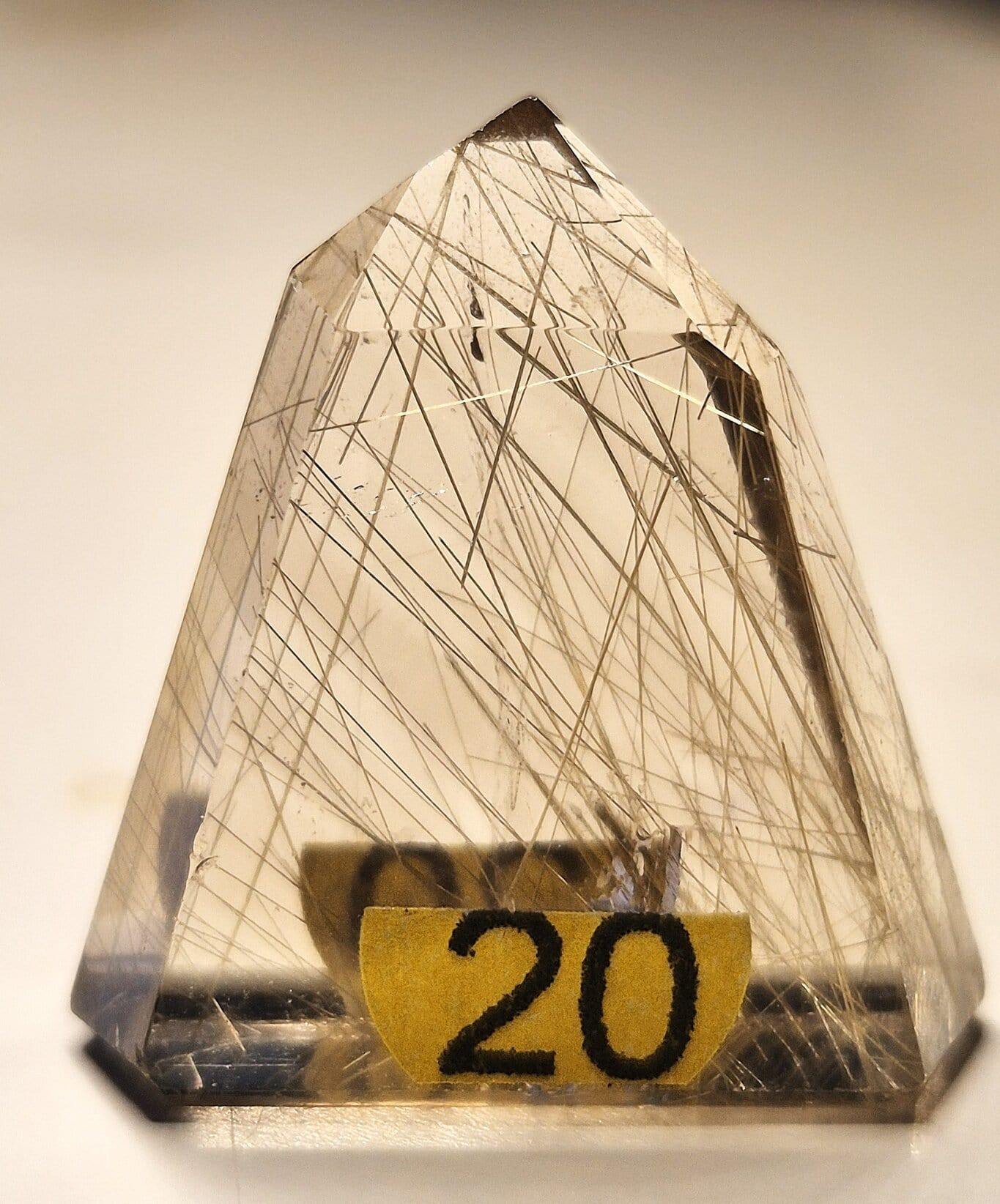 Quartz rutile inclusions