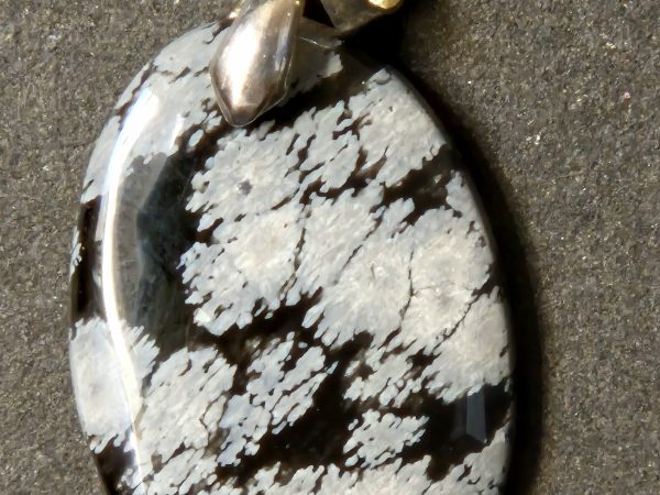 Obsidienne mouchetée ovale