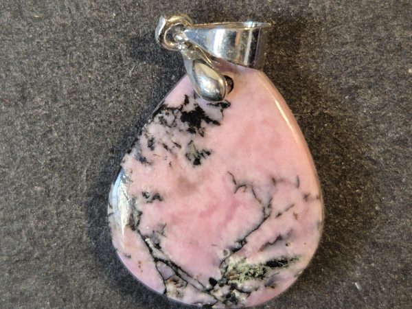 Rhodonite goutte