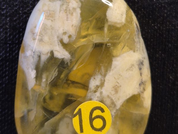 Opale Caramel inclusions
