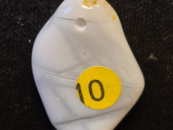 Opale blanche roulée