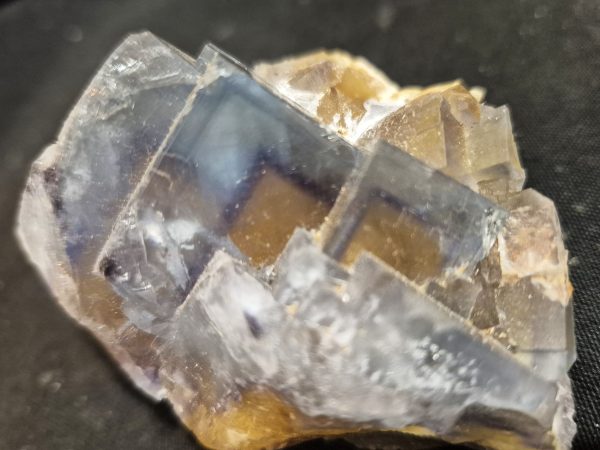 Fluorite bleue jaune du Tarn