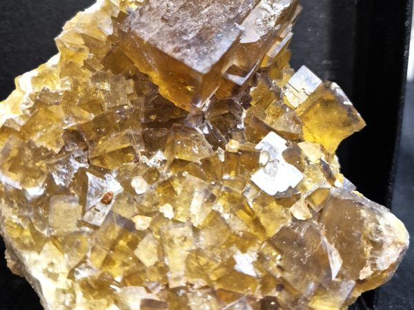 Fluorite jaune bleue du Burc