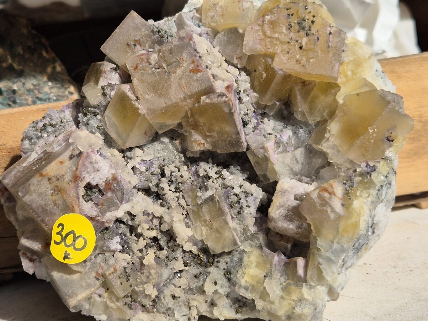 Fluorite Chalcopyrite du Burc
