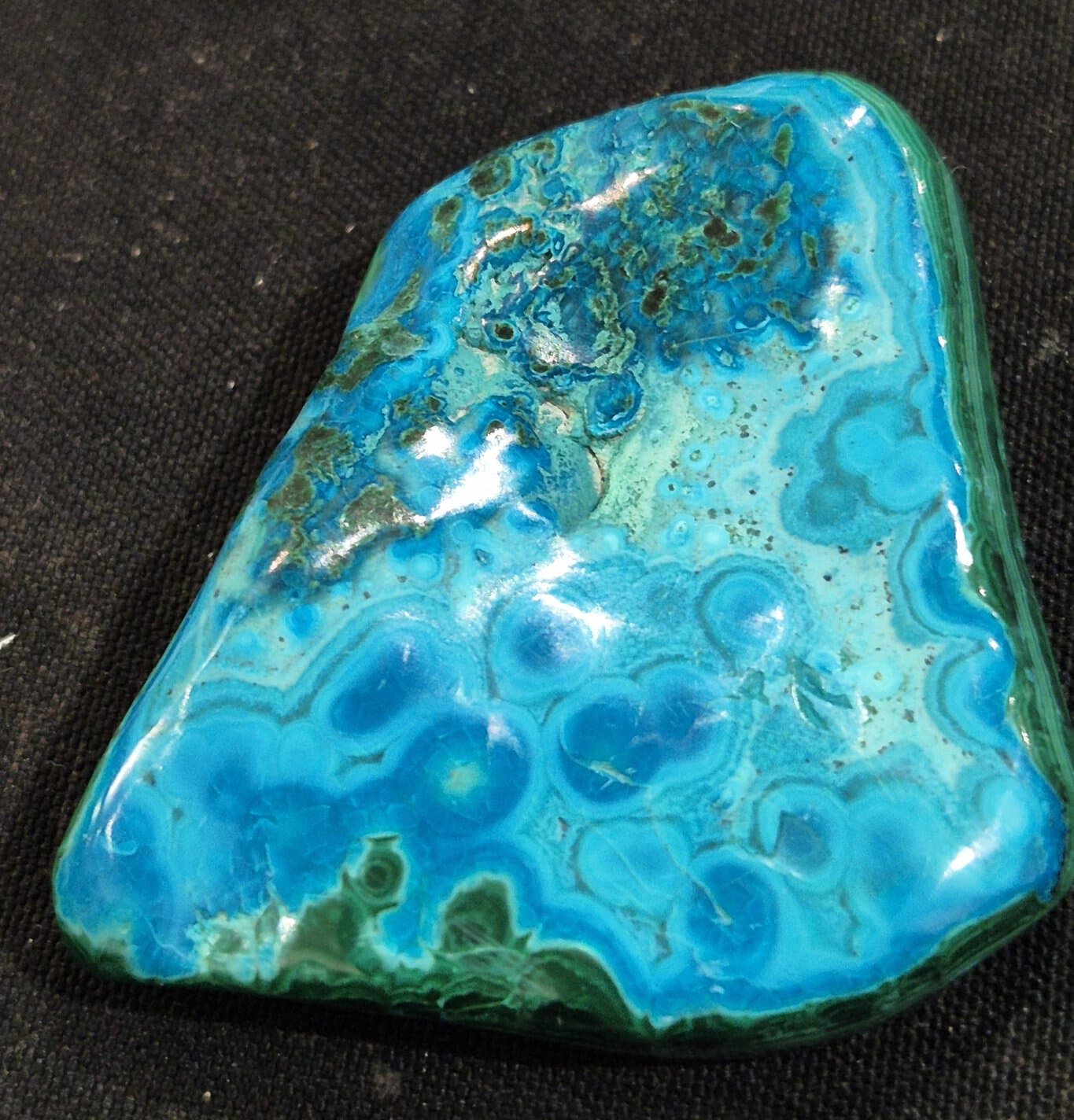 Chrysocolle Malachite poli 4