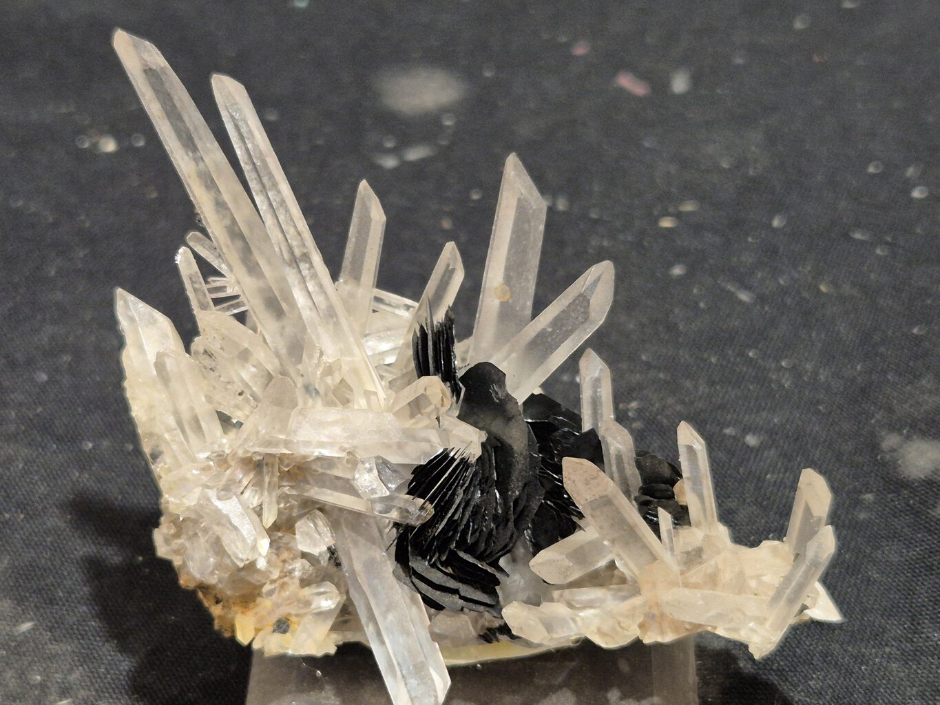 Quartz et hématite Chine – Image 3