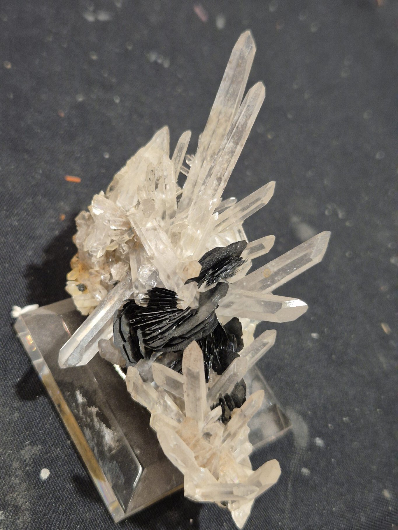 Quartz et hématite Chine – Image 2