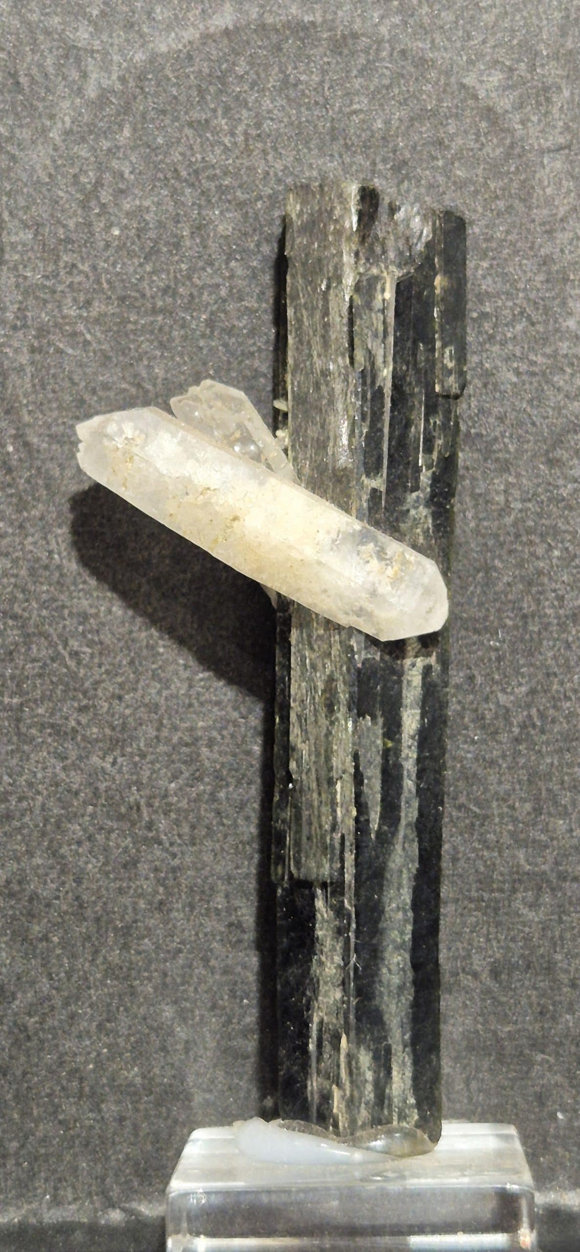 Quartz sur épidote Brésil
