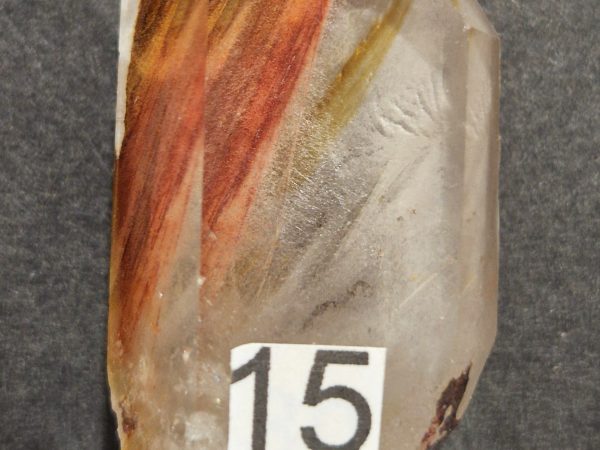 Quartz à inclusions d'Amphibole