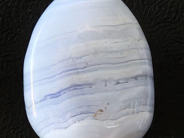 Calcédoine bleue ovale
