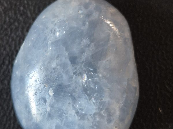 Calcite Bleue percée