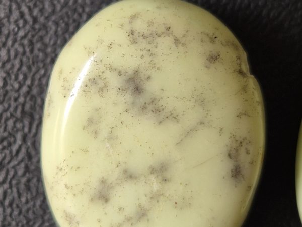 Chrysoprase citron oval