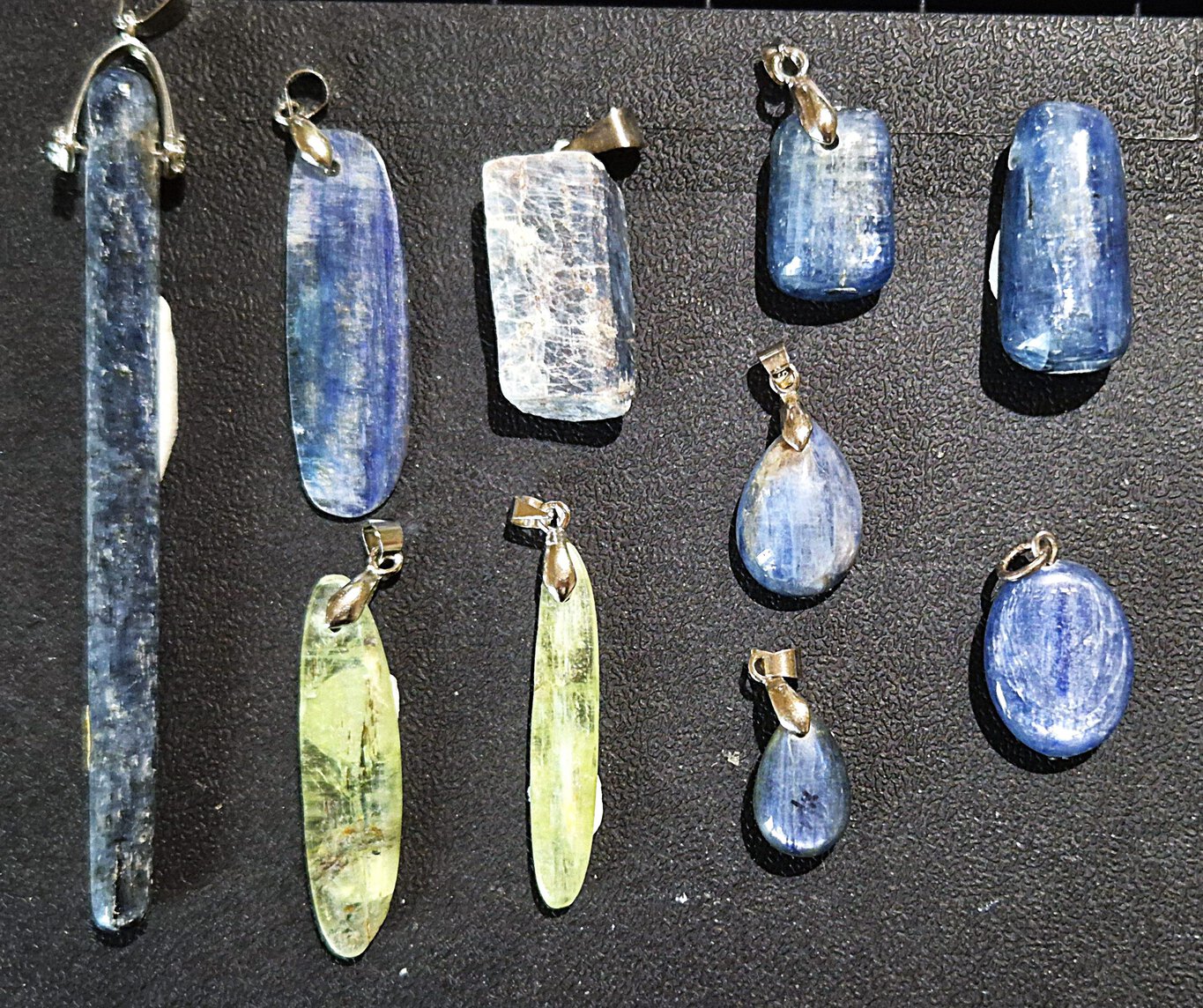 Cyanite larme – Image 2