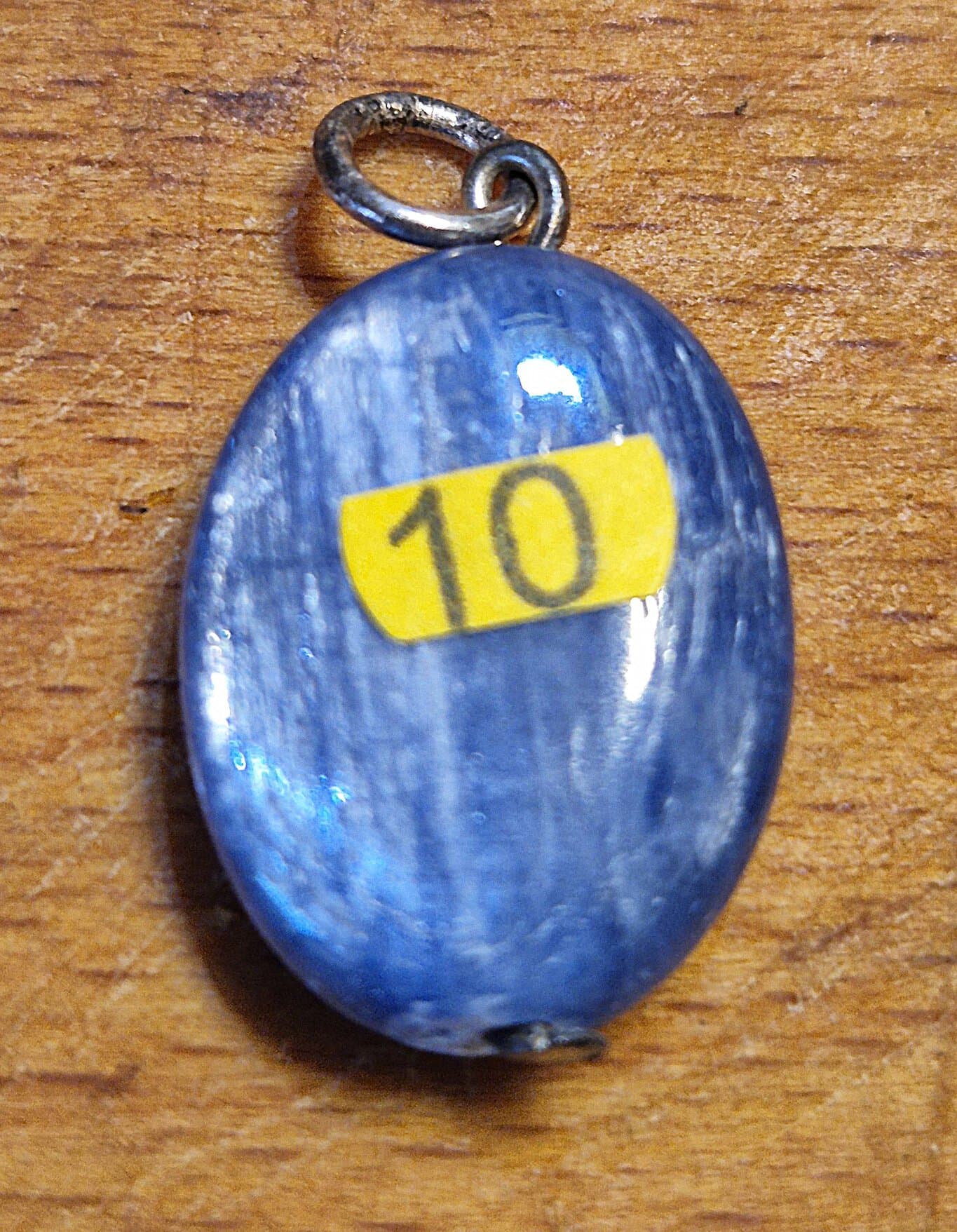 Cyanite ovale