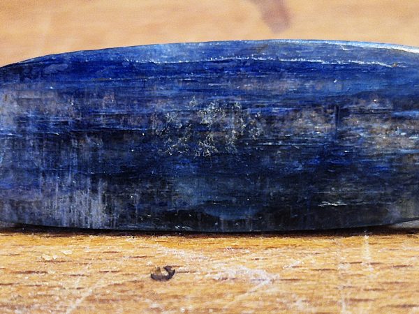 Cyanite plaque fine