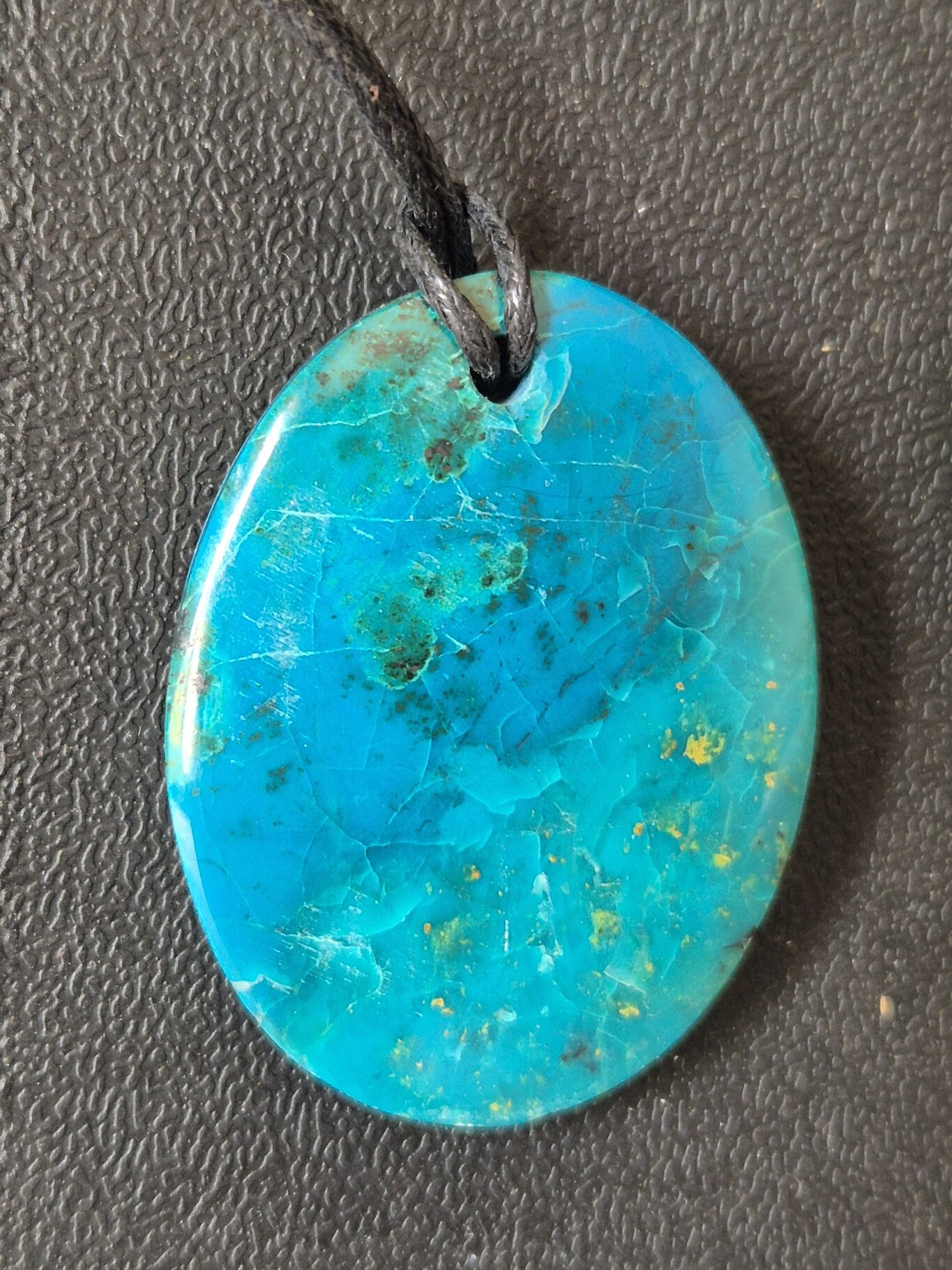 Chrysocolle oval percé