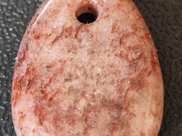 Aventurine rouge percée